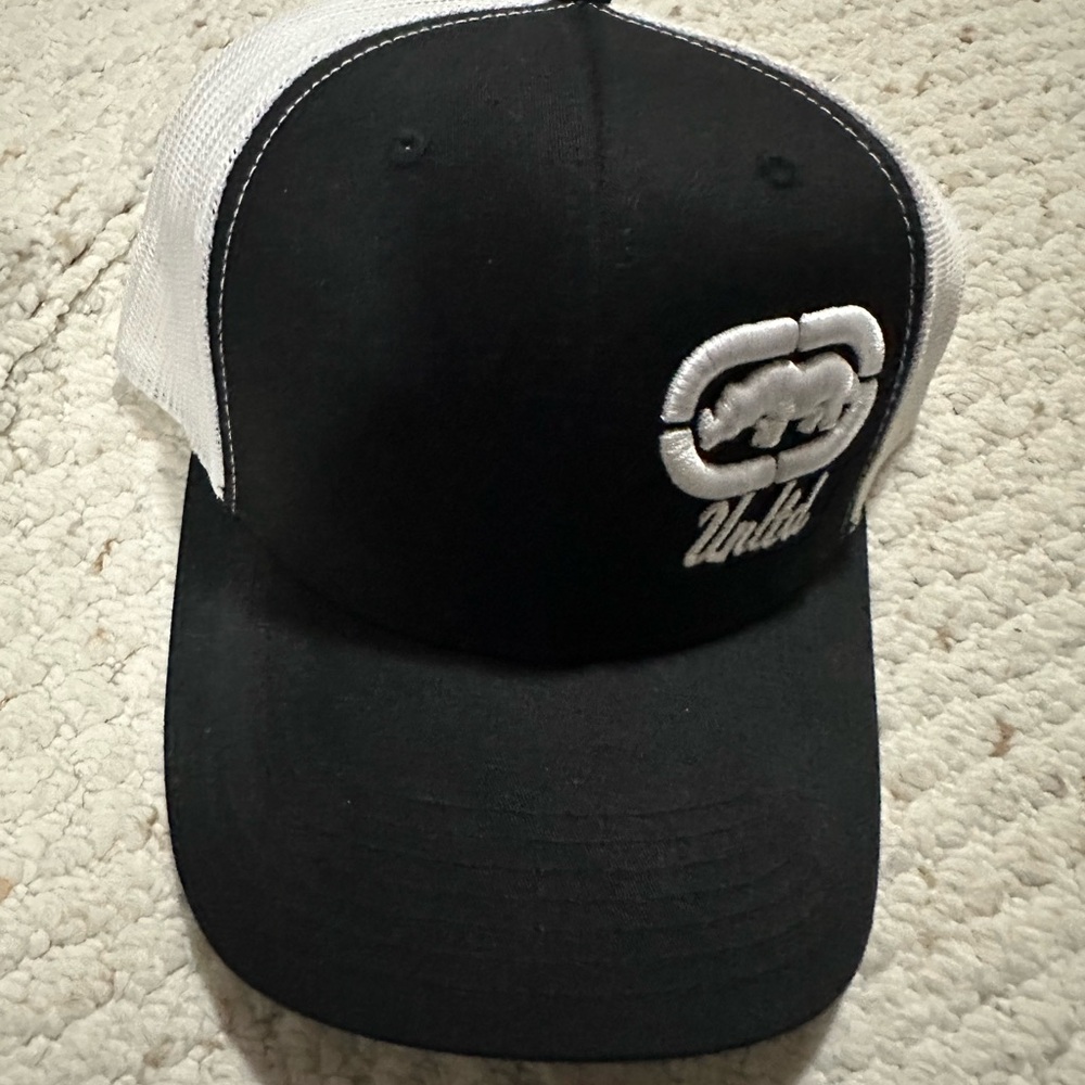 Echo rhino hat